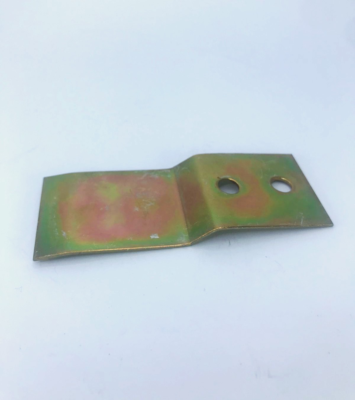 Z4842 - CLIP 1307580C2 CASE em Maringá