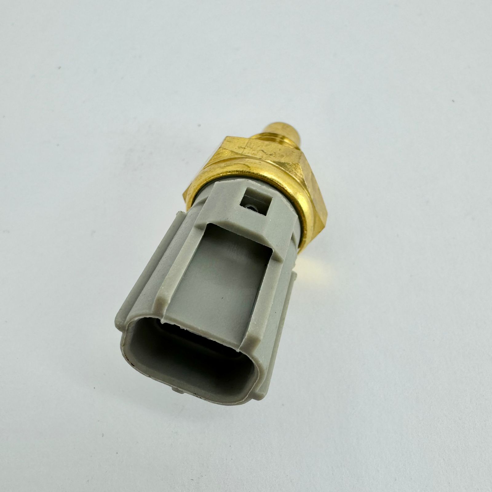 Z4580: SENSOR TEMPERATURA DE COMBUSTIVEL JOHN DEERE: RE516336